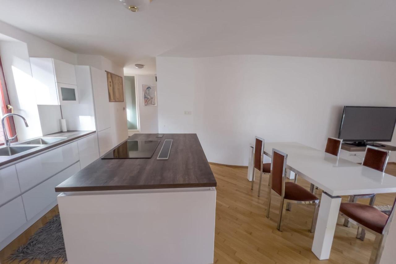 Apartament Riverside Ljubljanica With Private Parking Lublana Zewnętrze zdjęcie